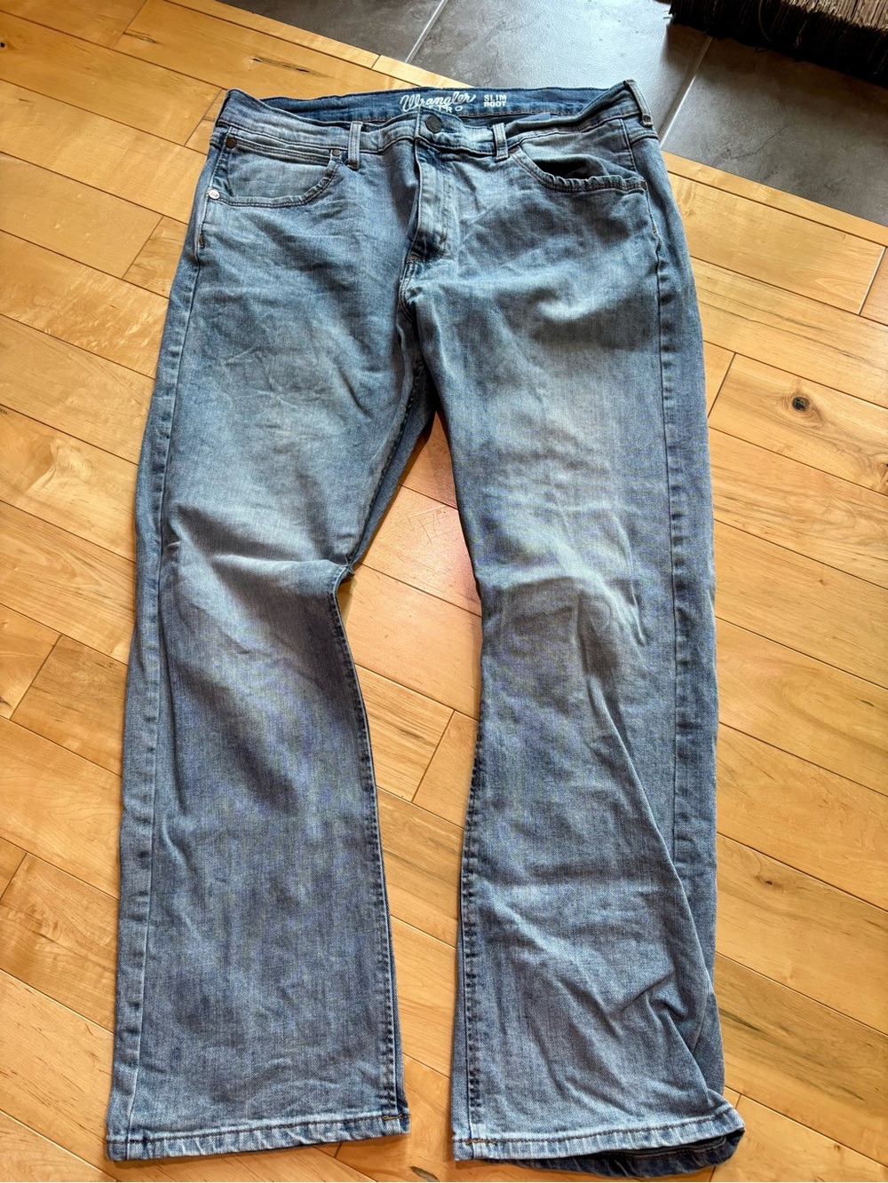 Wrangler Men’s Light Blue Bootcut Jeans